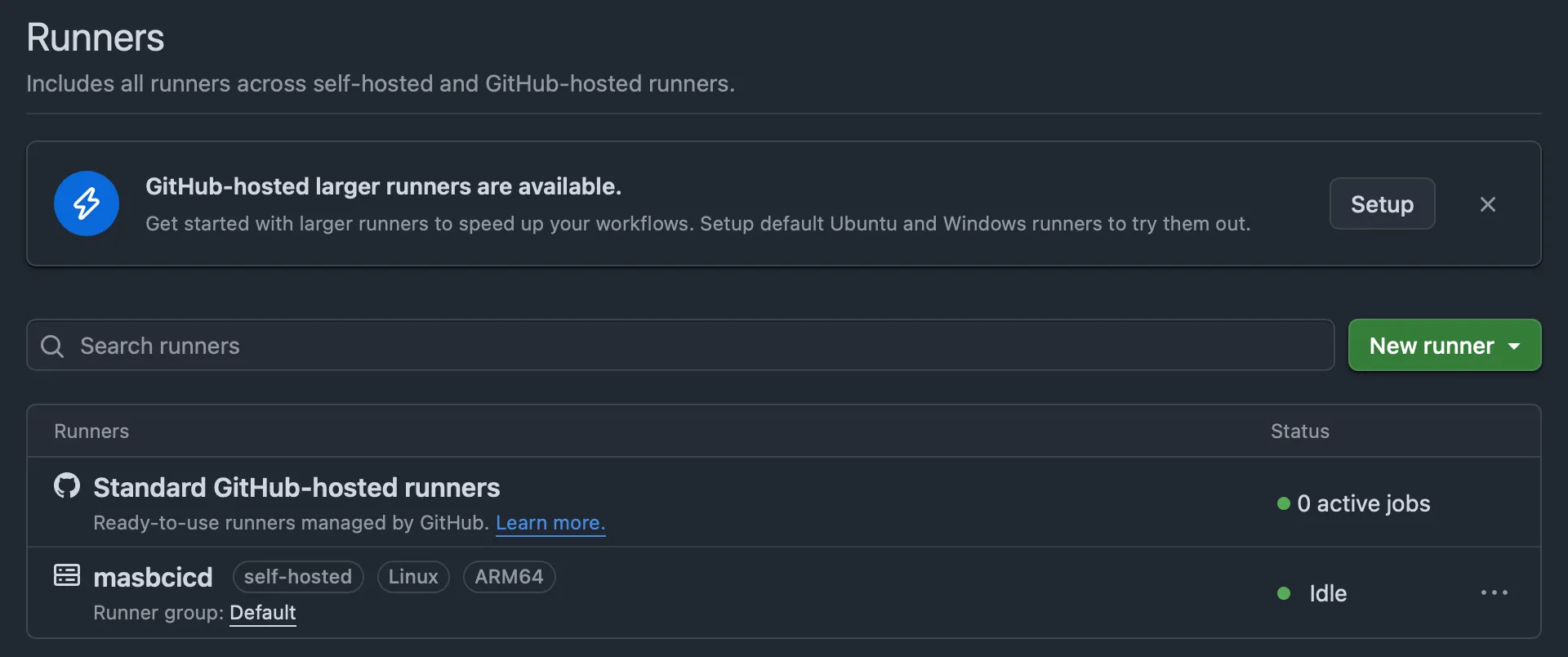 Self-hosted runner activo en GitHub
